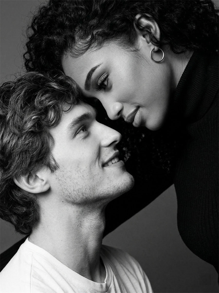 B&W intimate couple portrait
